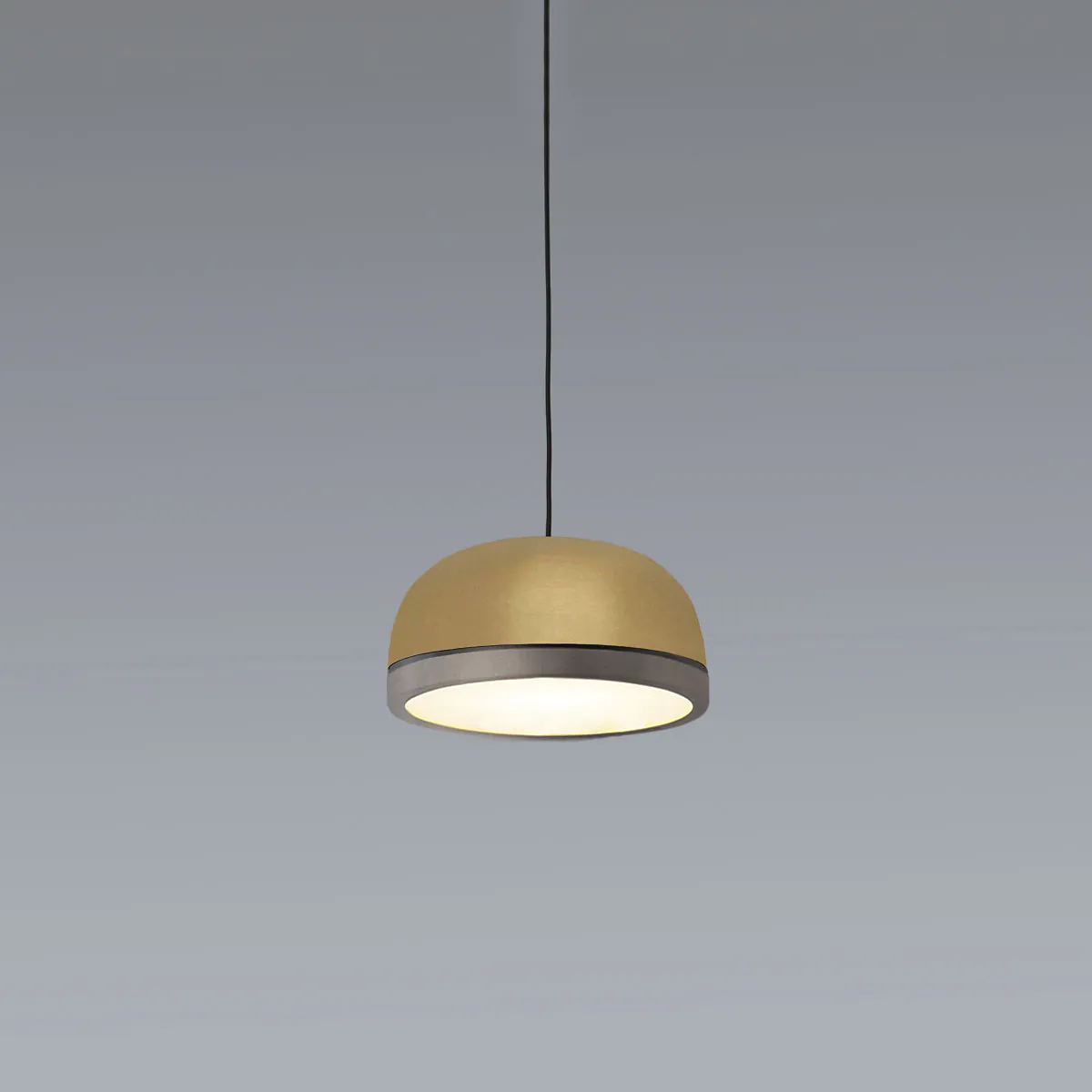 Molly 556.21 Pendelleuchte Ø: 15 cm, Messing, Zinn Molly 556.21 Pendelleuchte Ø: 15 cm, Messing, Zinn