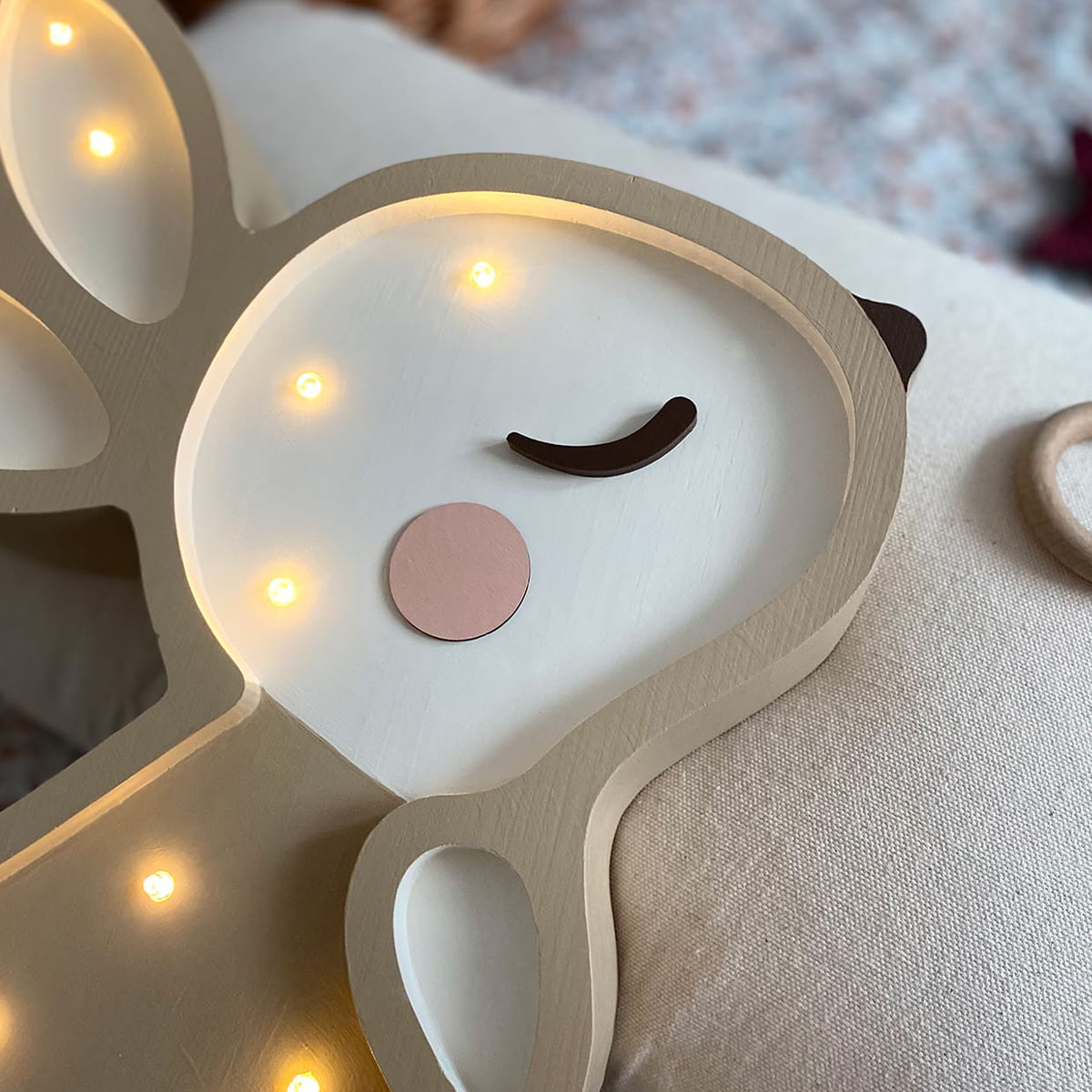 LED Kinder Schlummerlicht Hase aus Holz, braun, handgemacht