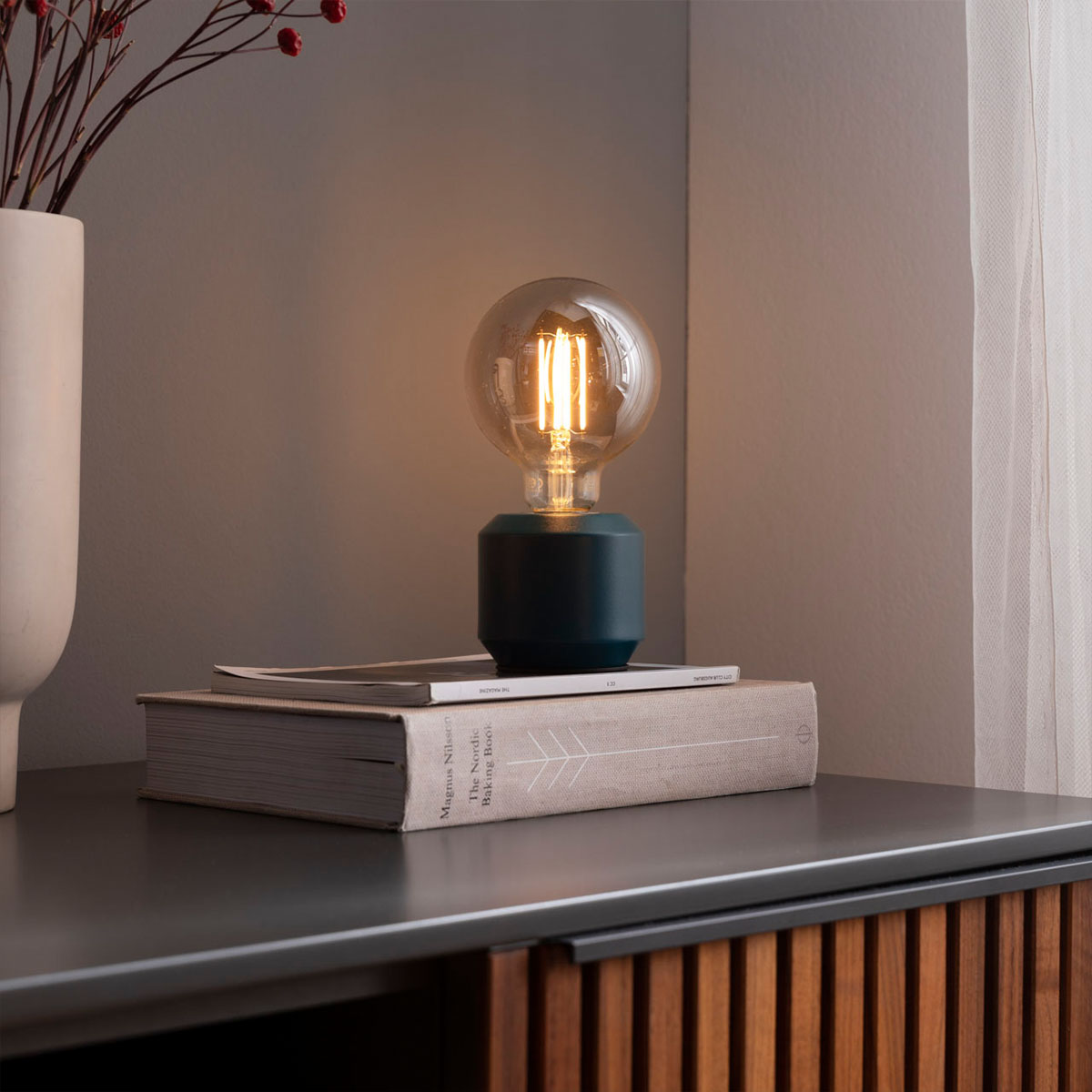 Oskar dim Tischleuchte, Ø: 8,2 cm, H: 7,7 cm, Schwarz matt Oskar dim Tischleuchte, Ø: 8,2 cm, H: 7,7 cm, Industrial