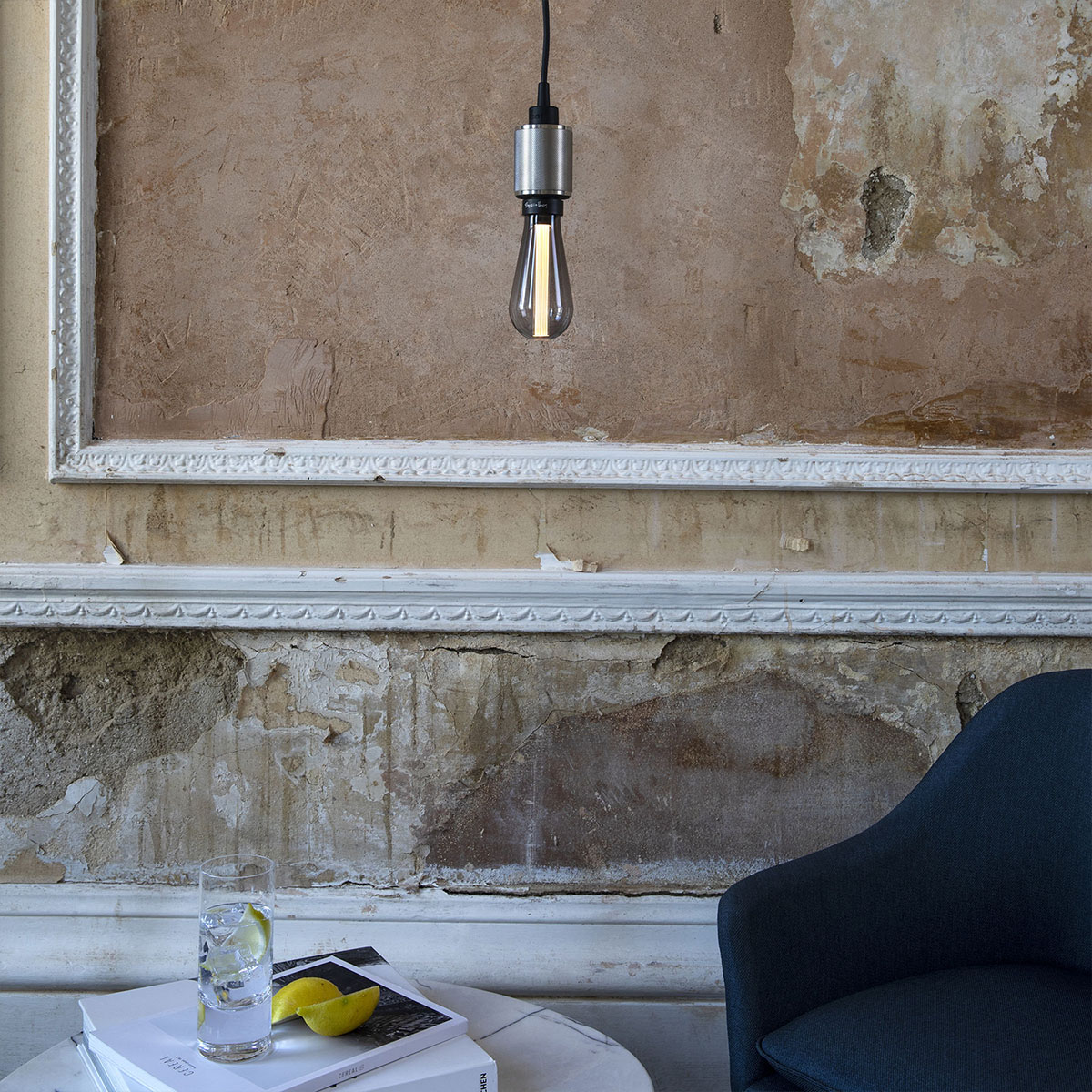 Buster + Punch Buster Bulb E27 Designer-LED-Leuchtmittel, Nicht dimmbar, Rauchglas