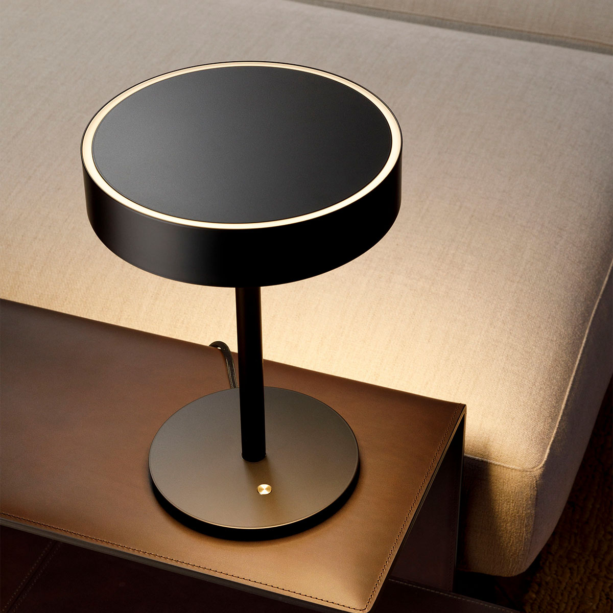 Tadeo 2 Tischleuchte, H: 33 cm, Schwarz matt Tadeo 2 Tischleuchte, H: 33 cm, Blau