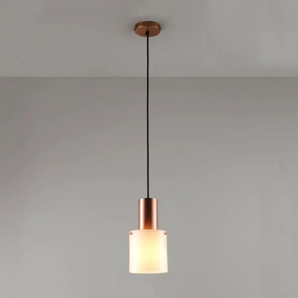 Walter Size 1 Pendelleuchte, Opal Glas & Kupfer, Ø: 15 cm