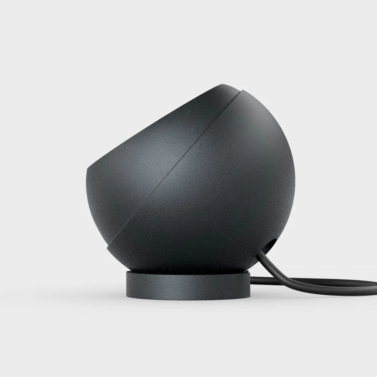 Der Ring unter der Bodenleuchte dient als Erhöhungs- und Stabilisierungselement