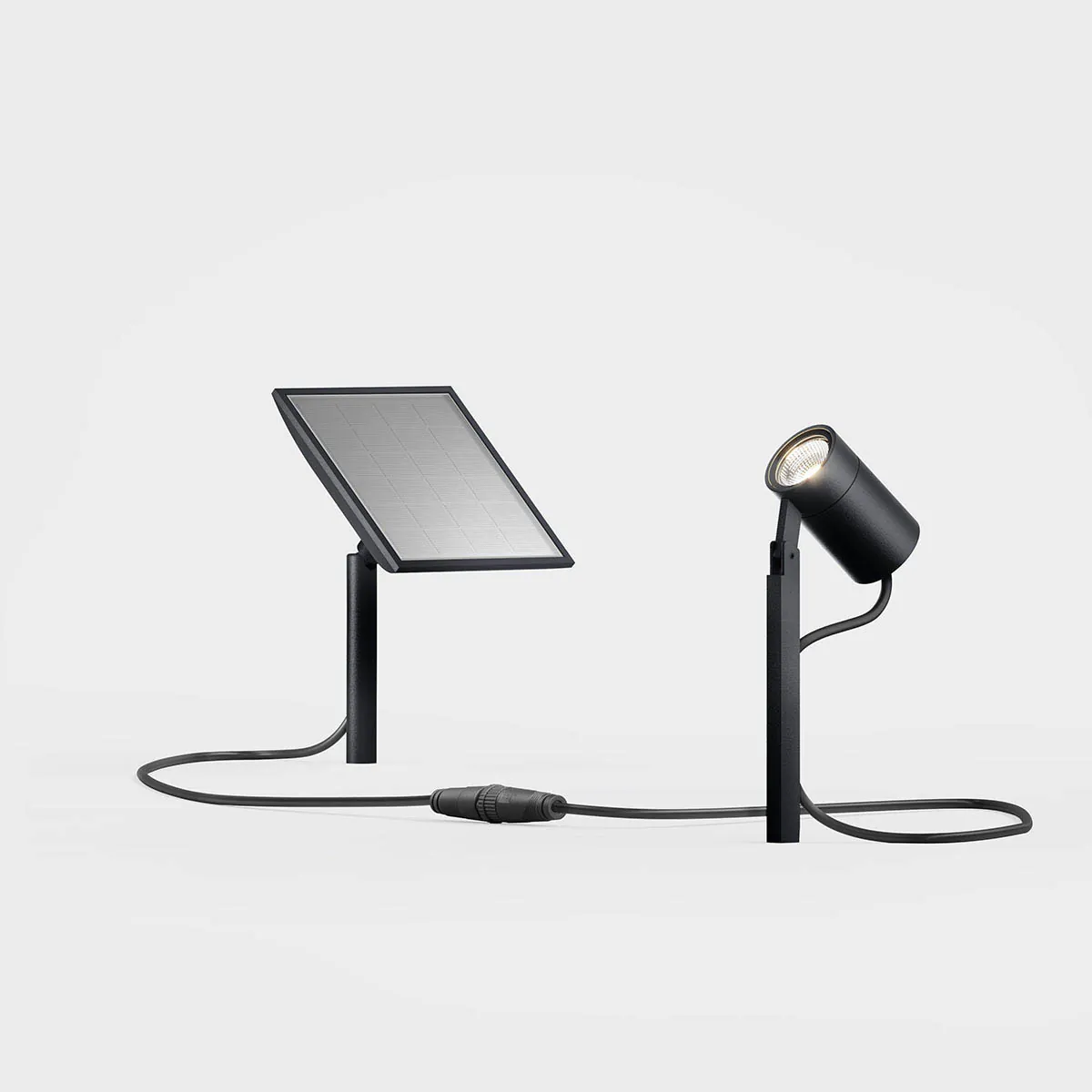 Kleine Erdspießleuchte für außen mit Solarpanel in der Farbe schwarz