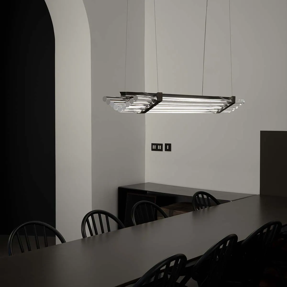 DCW Editions Seagull Pendant Horizontal 1200 Pendelleuchte, L: 120 cm, Bronze Casambi