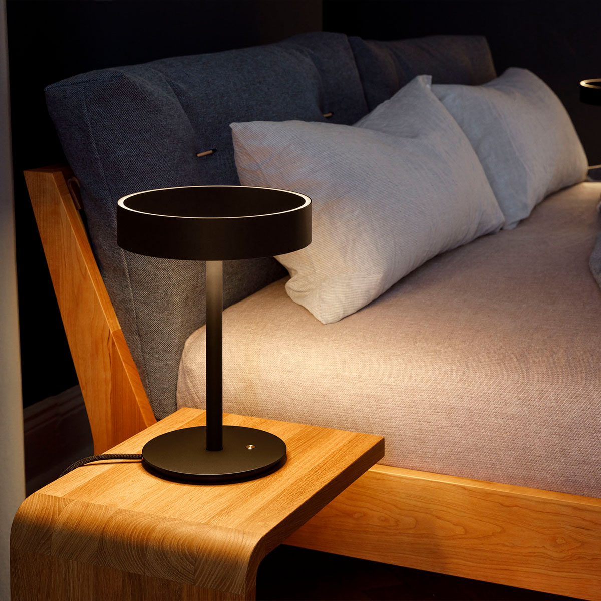 Tadeo 2 Tischleuchte, H: 33 cm, Schwarz matt Tadeo 2 Tischleuchte, H: 33 cm, Blau