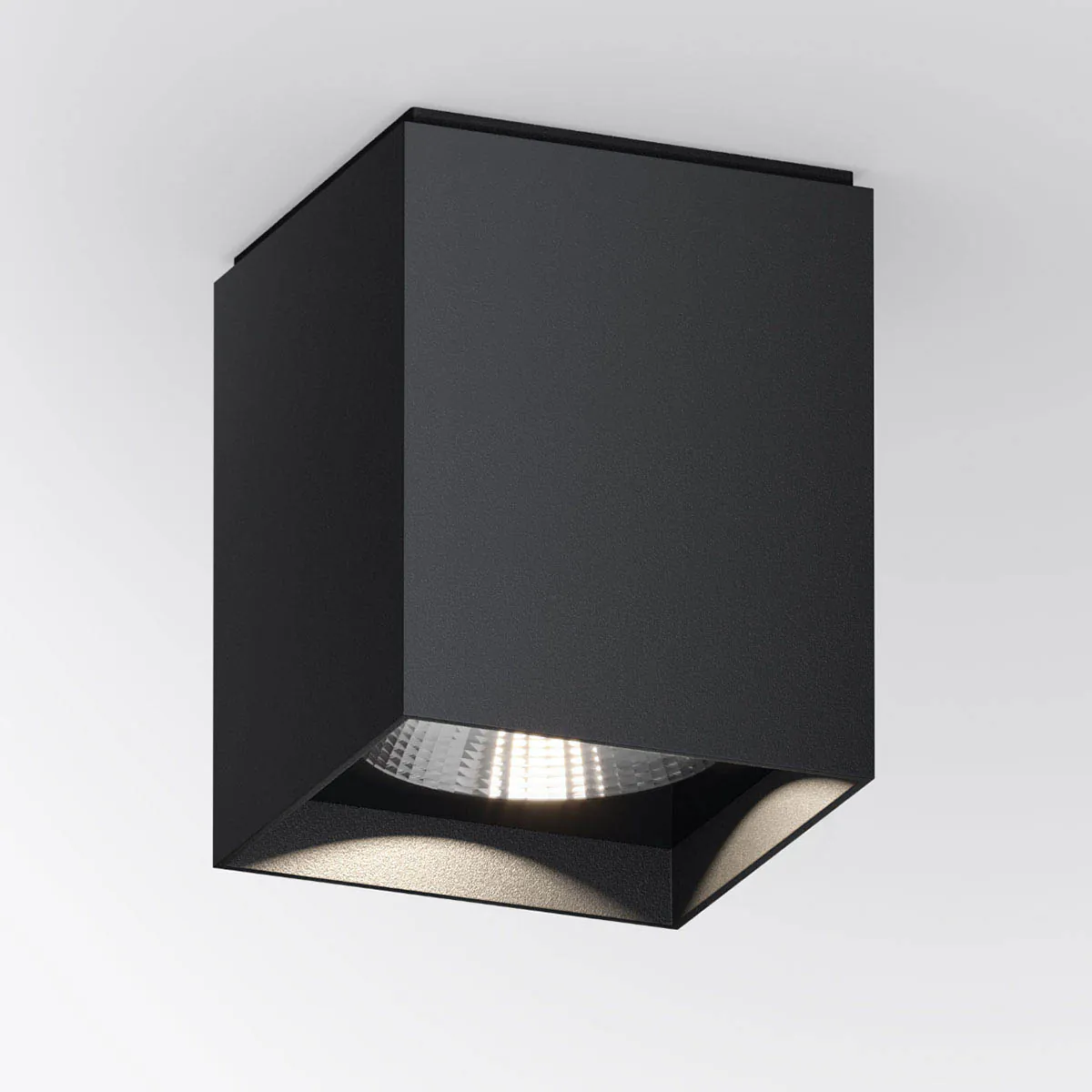 IP44-upS-außen-deckenleuchte-schwarz: Rechteckige Deckenleuchte für außen in der Farbe schwarz – warmweiß für Eingangsbereich