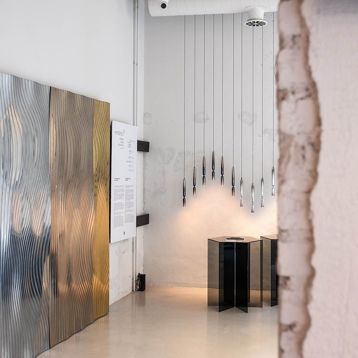 Misty Mini Pendelleuchte, Silber Glas, H: 40 cm, Gold, On-Off Misty Micro Pendelleuchte, Schwarz Glas, H: 30 cm, Schwarz, Phasenabschnitt