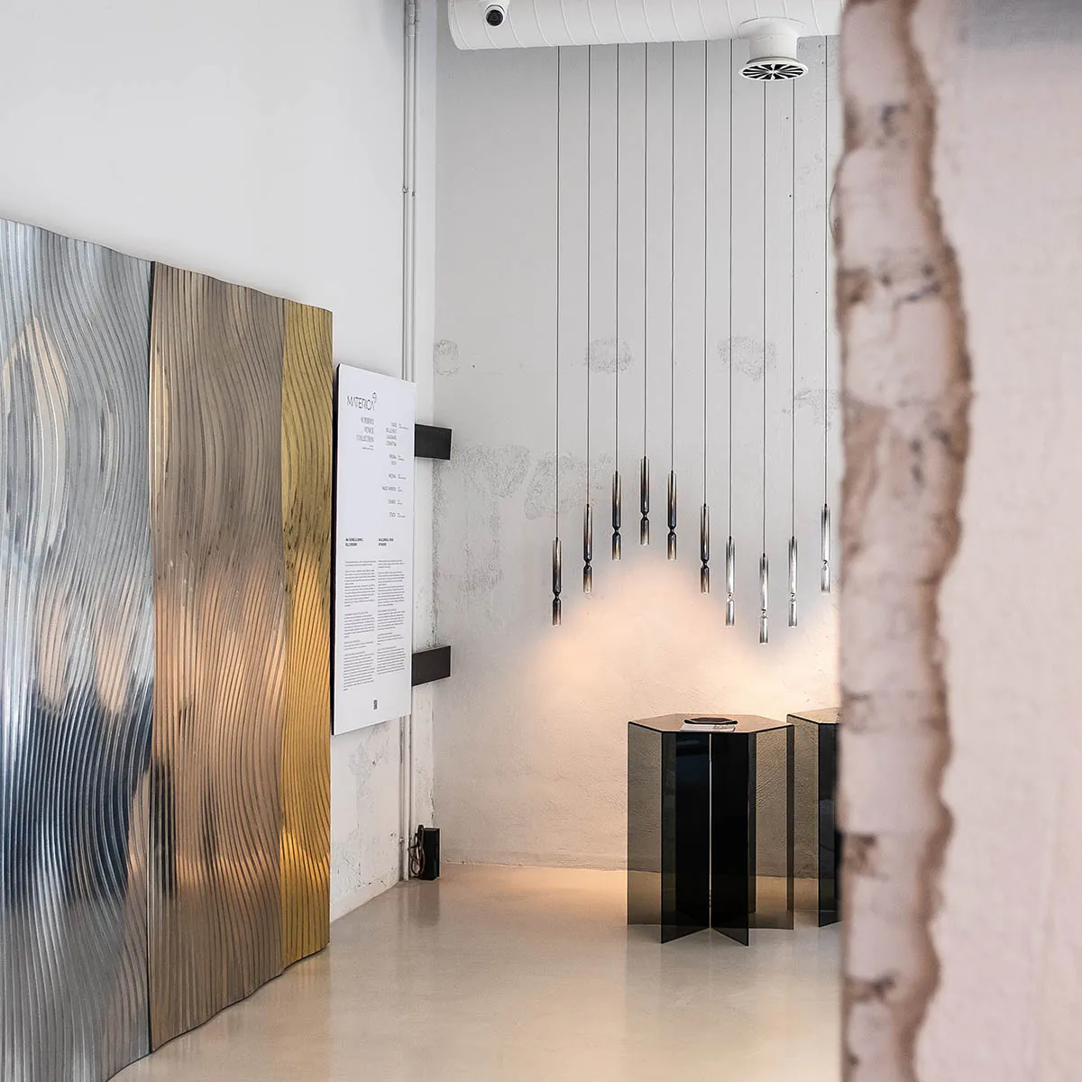 Misty Micro Pendelleuchte, Schwarz Glas, H: 30 cm, Schwarz, Phasenabschnitt