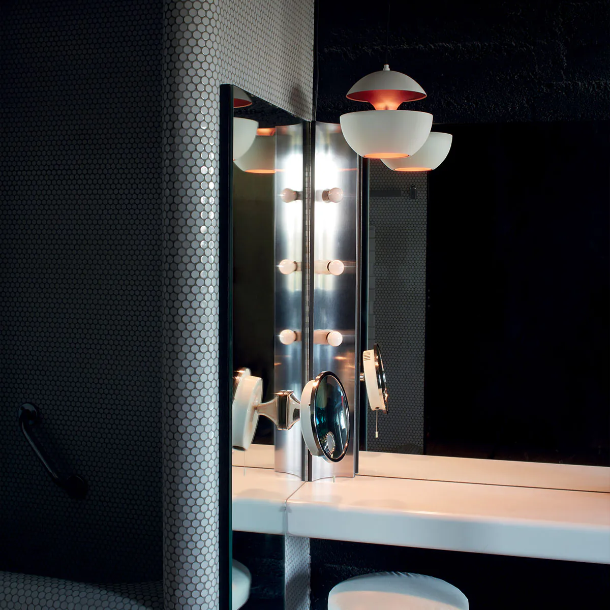 Here Comes The Sun 450 Pendelleuchte Weiß & Kupfer Ø 45 cm in Weiß Kupfer – hochwertige Designerleuchte von DCW Editions passt perfekt ins Wohnzimmer