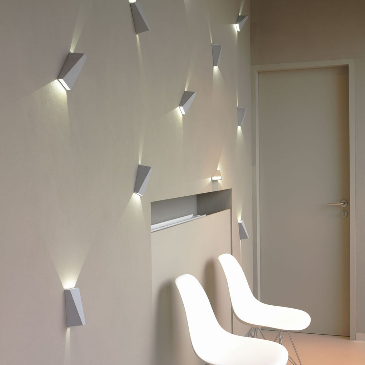 TOPIX WW Wandleuchte, B: 6,5 cm, H: 13,5 cm, Alu Grau