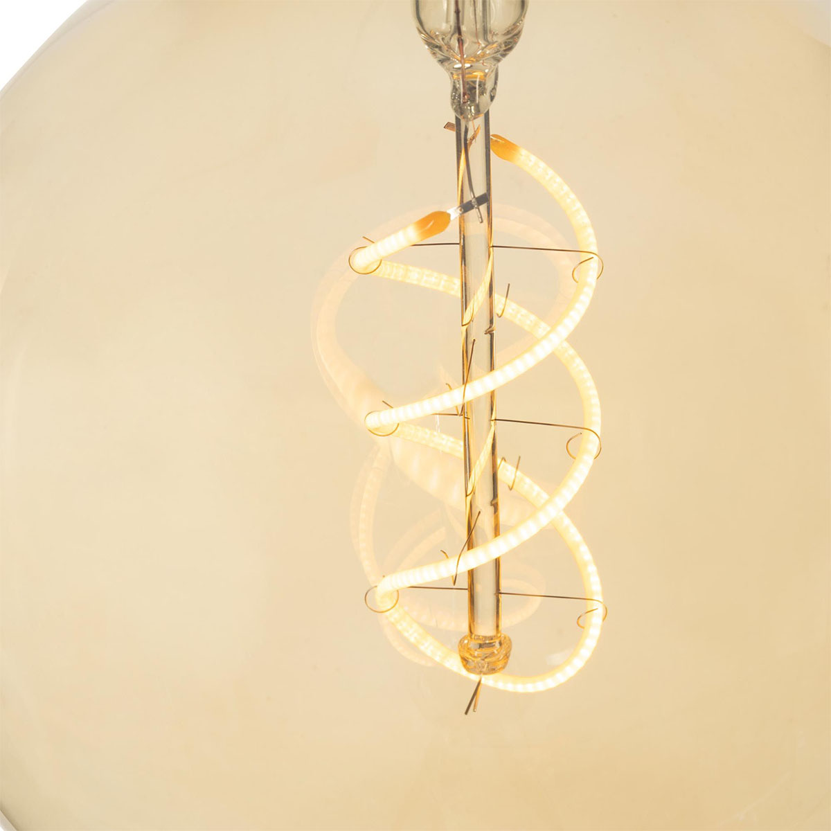 Globe G125 twisted LED filament 4W E27 2000K 200lm amber dimmbar