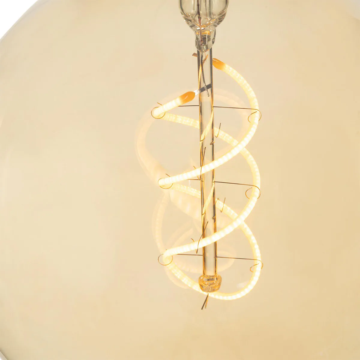 Globe G125 twisted LED filament 4W E27 2000K 200lm amber dimmbar