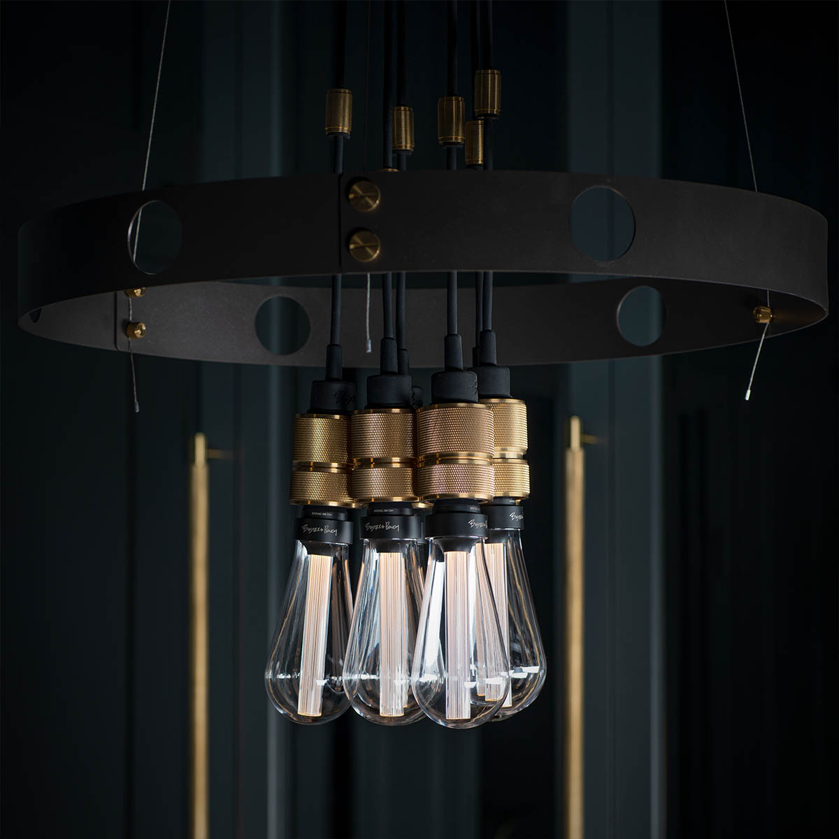 Buster + Punch Hero Light Ring-Pendelleuchte 6-flammig Ø 80 cm, Stein, Stahl