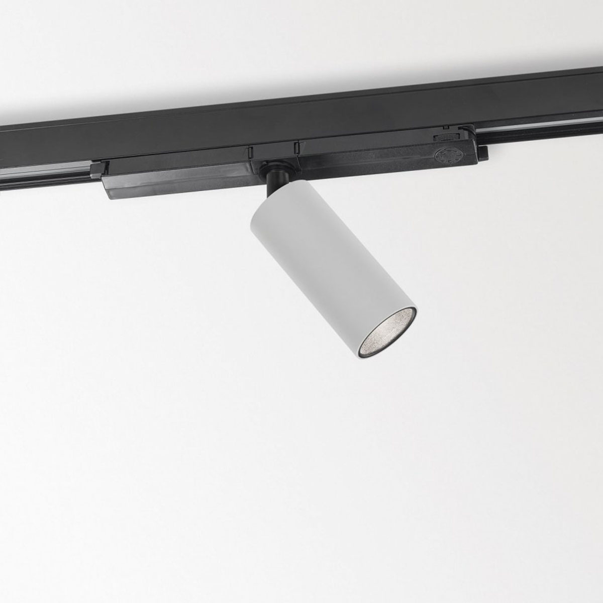 DeltaLight SPY 52 93045 ADM DIM5 Schienenstrahler, DALI dimmbar, Ø: 5,2 cm SPY 52 93045 ADM DIM5 Schienenstrahler, DALI dimmbar, Ø: 5,2 cm, Weiß, Warmweiß 3000K, 45° – hochwertige Innenbeleuchtung, stimmungsvolles Licht für Esszimmer, Abstrahlwinkel 45°