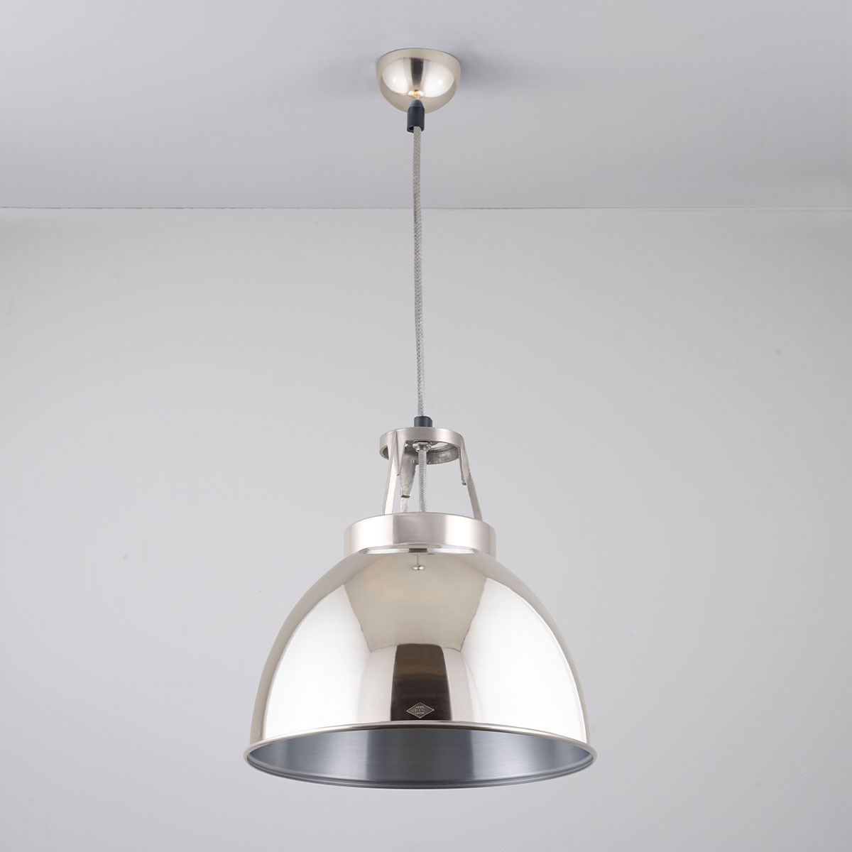 Titan Size 1 Pendelleuchte, Ø: 35,5 cm, Aluminium Titan Size 1 Pendelleuchte, Ø: 35,5 cm, Aluminium