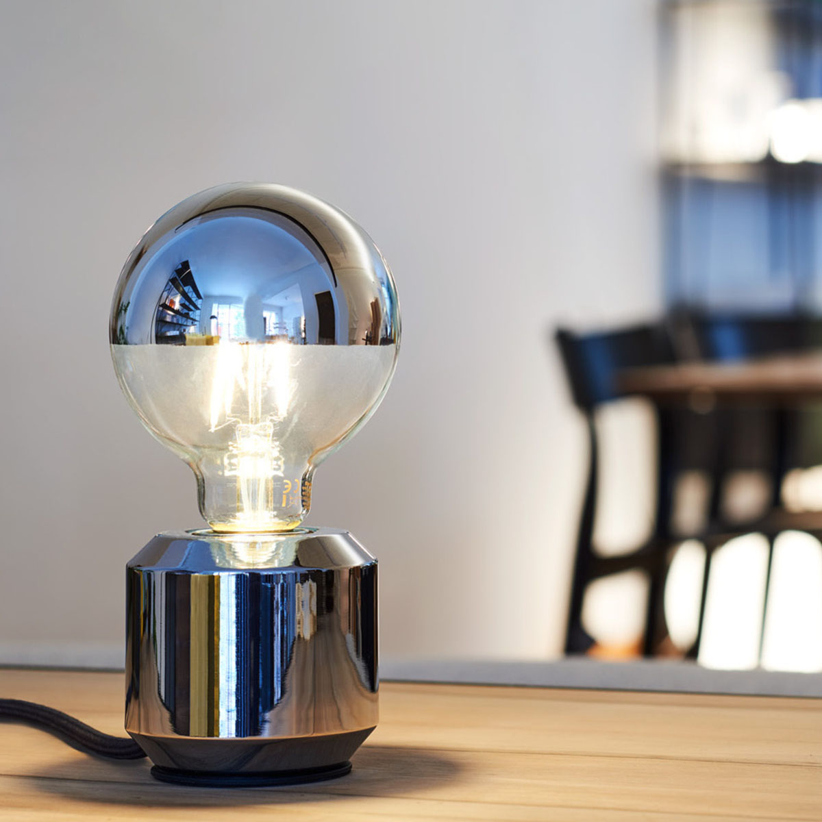 Oskar Tischleuchte, Ø: 8,2 cm, H: 7,7 cm, Schwarz matt Oskar Tischleuchte, Ø: 8,2 cm, H: 7,7 cm, Kupfer