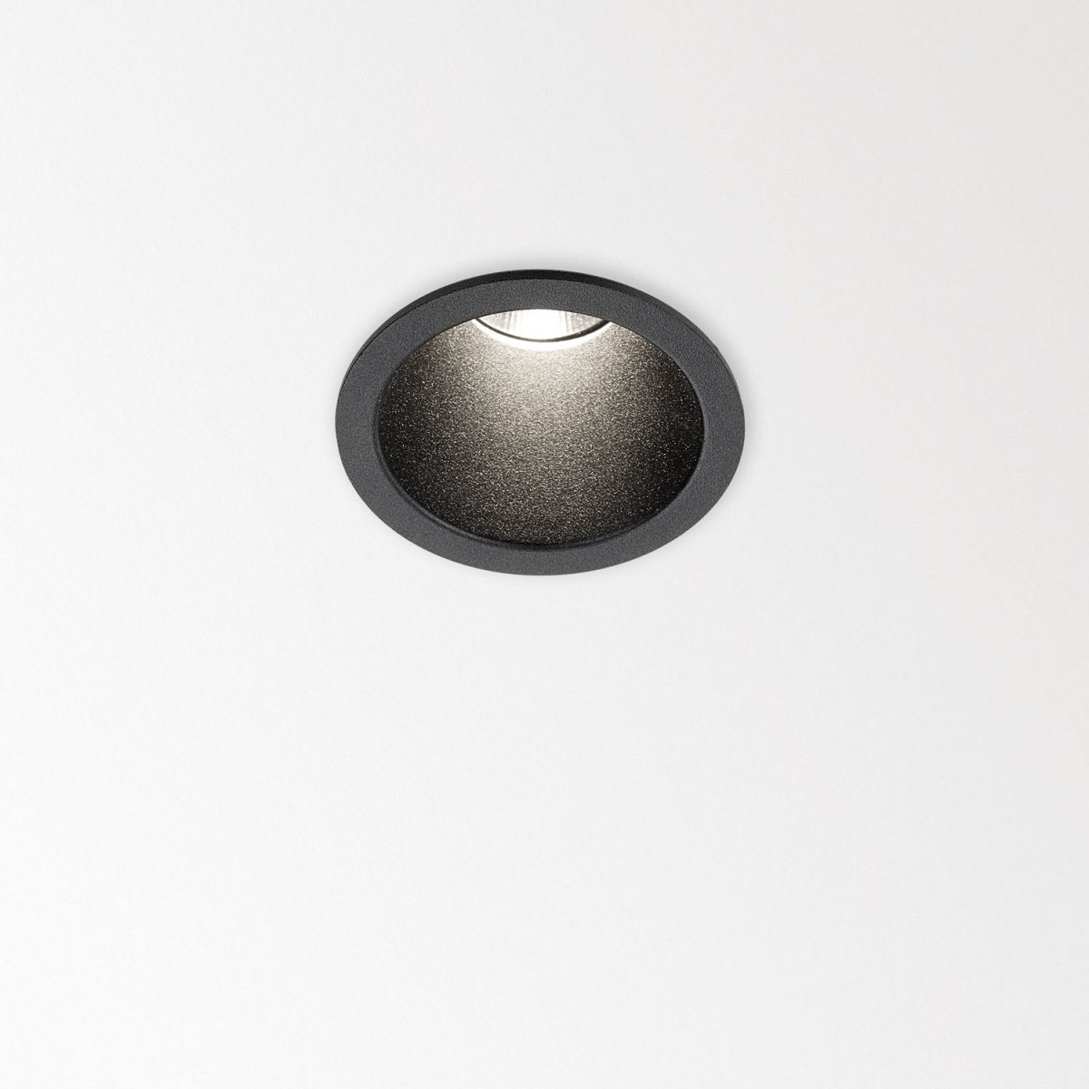 DeltaLight MINI DEEP RINGO II 92718 Einbaustrahler, Ø: 6,1 cm, Schwarz, Extra-Warmweiß 2700K, 18° Schwarz 2700K Modern & neutral – hochwertige für Badezimmer, Abstrahlwinkel 18°