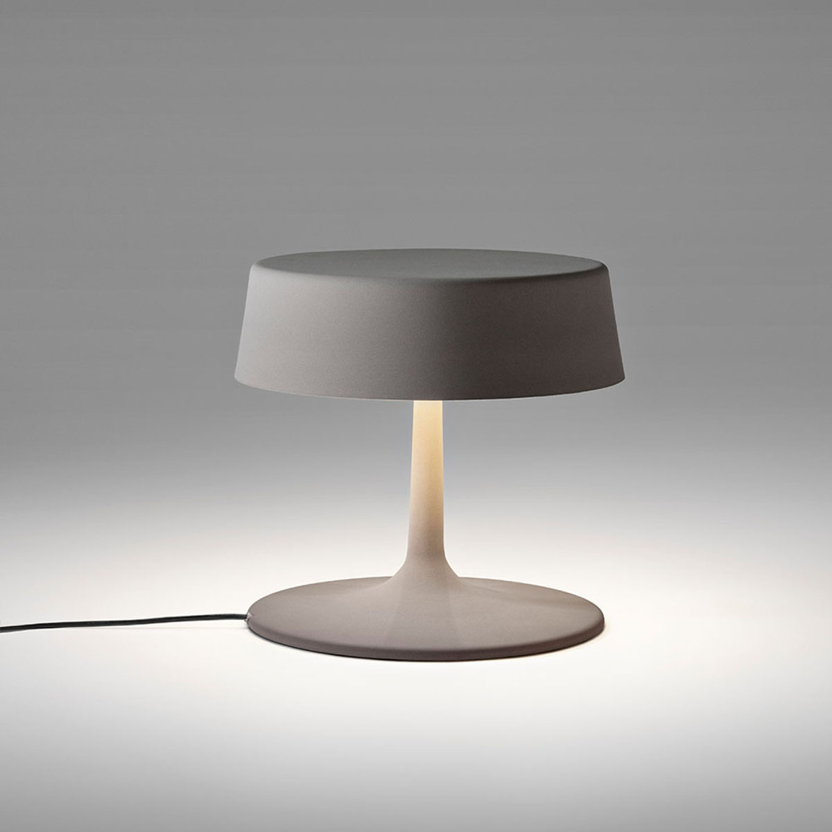 China 0308-00 Medium Tischleuchte, Ø: 33 cm, H: 32 cm, Maron