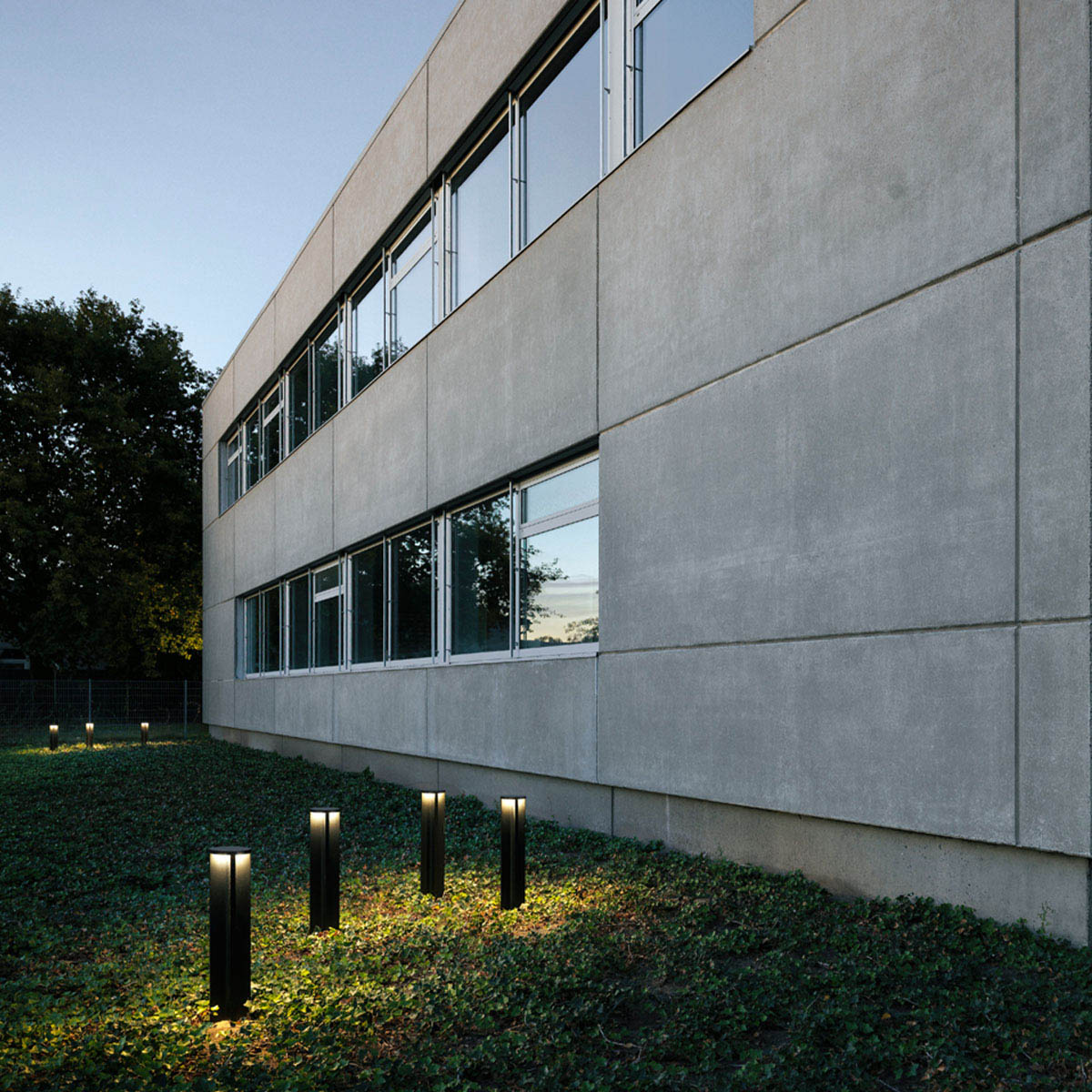 mir R Pollerleuchte, Anthrazit, H: 30 cm Pollerleuchten für außen im Garten hinter einem Gebäude