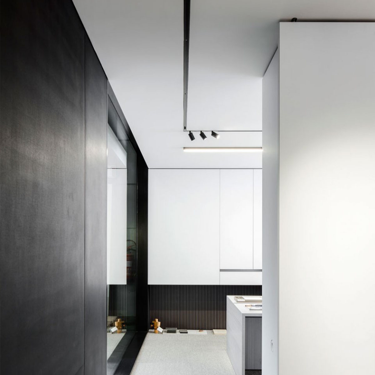 SPY 52 92720 ADM DIM5 Schienenstrahler, DALI dimmbar, Ø: 5,2 cm, Schwarz, Extra-Warmweiß 2700K, 20° SPY 52 93045 ADM DIM5 Schienenstrahler, DALI dimmbar, Ø: 5,2 cm, Weiß, Warmweiß 3000K, 45°