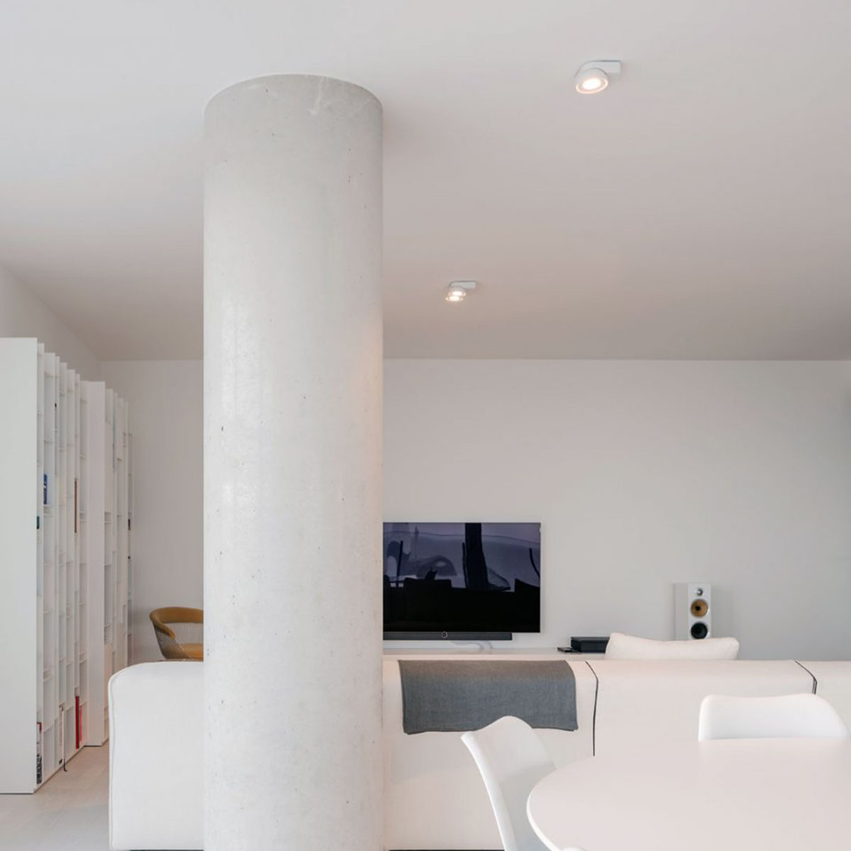 TWEETER M ON 2 92733 DIM8 Aufbaustrahler, L: 16,4 cm, B: 12,8 cm, Schwarz & Chrom, Extra-Warmweiß 2700K, 33° TWEETER M ON 2 93050 DIM8 Aufbaustrahler, L: 16,4 cm, B: 12,8 cm, Weiß, Warmweiß 3000K, 50°