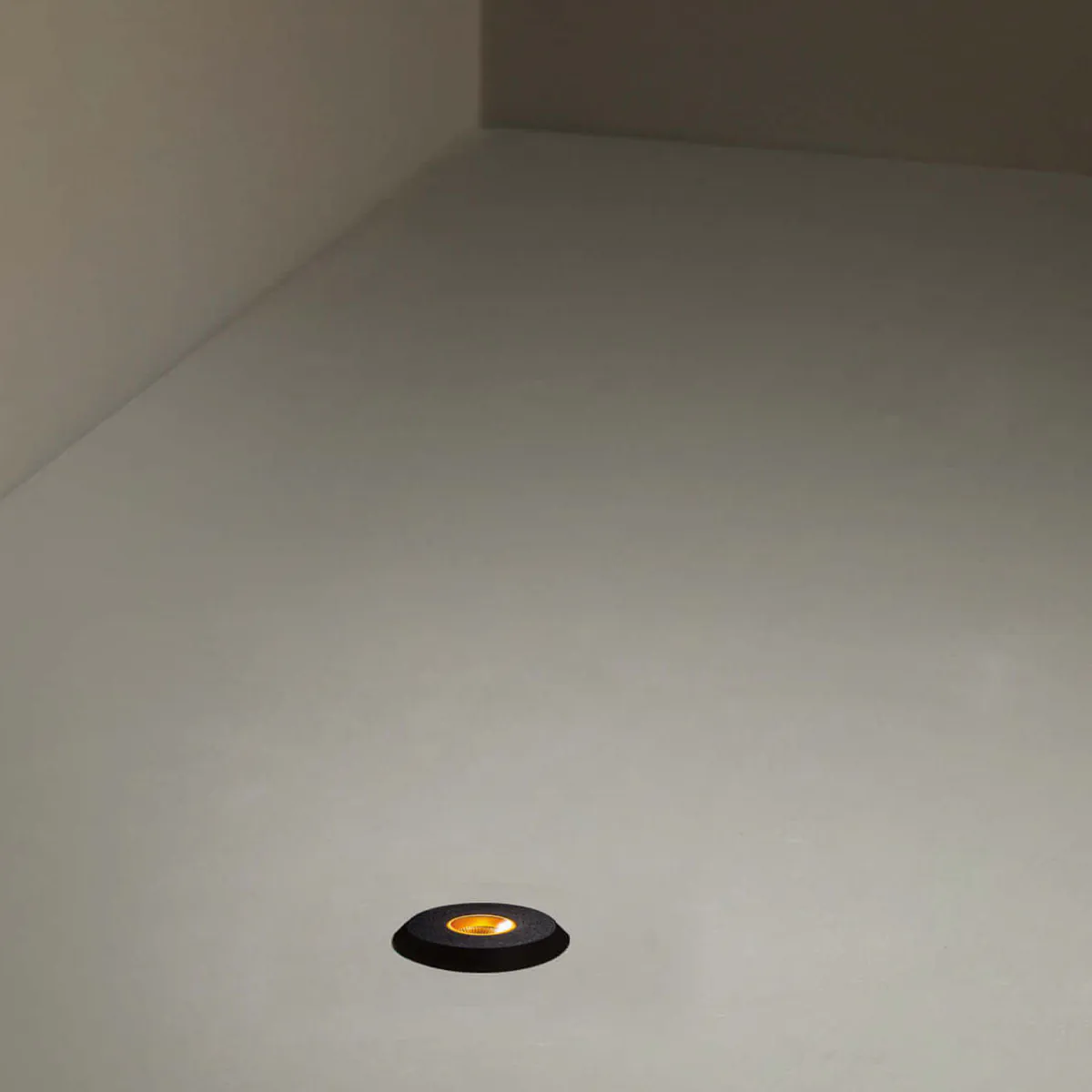 Mirco Obo Round Focus Bodenstrahler, Black & Focus Gold