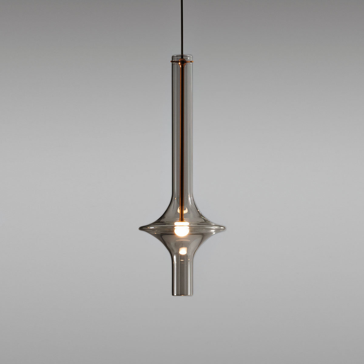 Penta Light Wonder 1504-21 Pendelleuchte Designerleuchte – edles Glas in Gold, ästhetische Formsprache, weiche Lichtstimmung, bringt Atmosphäre ins Wohnzimmer, ideal über Esstisch, Küche oder Wohnzimmer