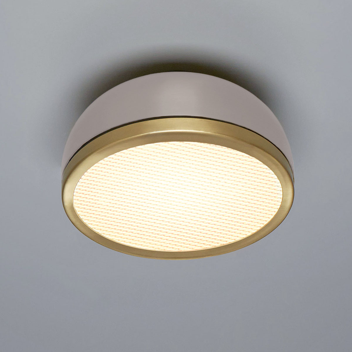 TOOY_Molly_556-73_2 TOOY Molly 556.73 Wand- Deckenleuchte Ø: 38 cm, Sandgrau, Messing – diffuses, blendfreies Licht