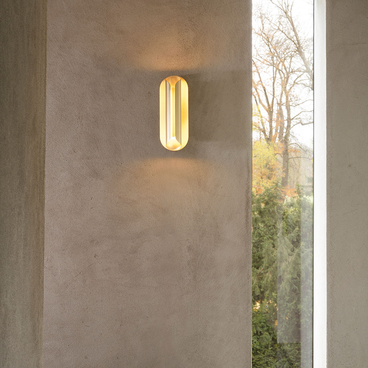 Rosalie Wandleuchte, B: 15 cm, H: 40 cm in Gold – hochwertiges Design von DCW Editions geeignet für den Eingangsbereich Rosalie Wandleuchte, B: 15 cm, H: 40 cm in Gold – hochwertiges Design von DCW Editions geeignet für den Eingangsbereich