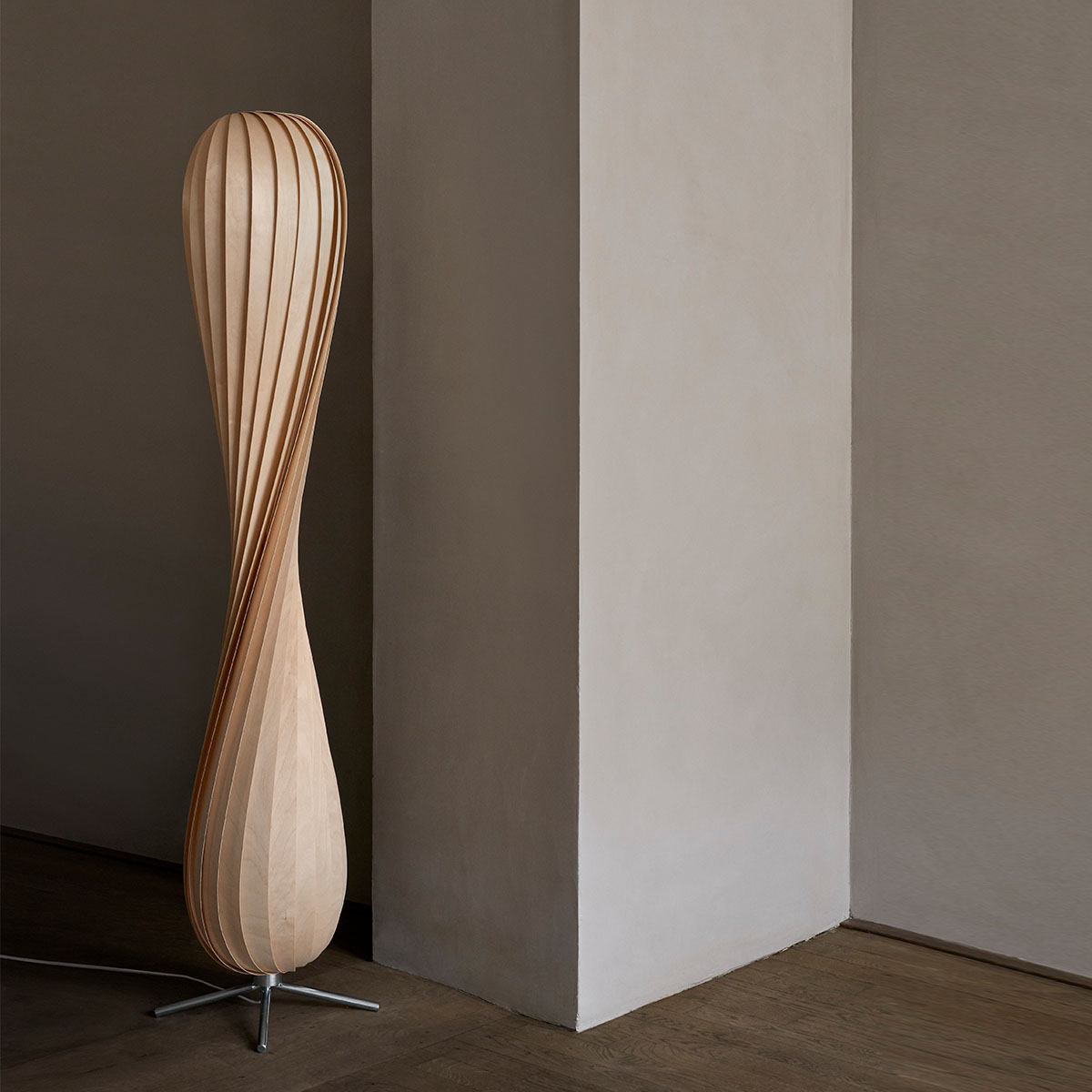 TR7 Stehleuchte, Birke Natur, Ø: 25 cm, H: 117 cm