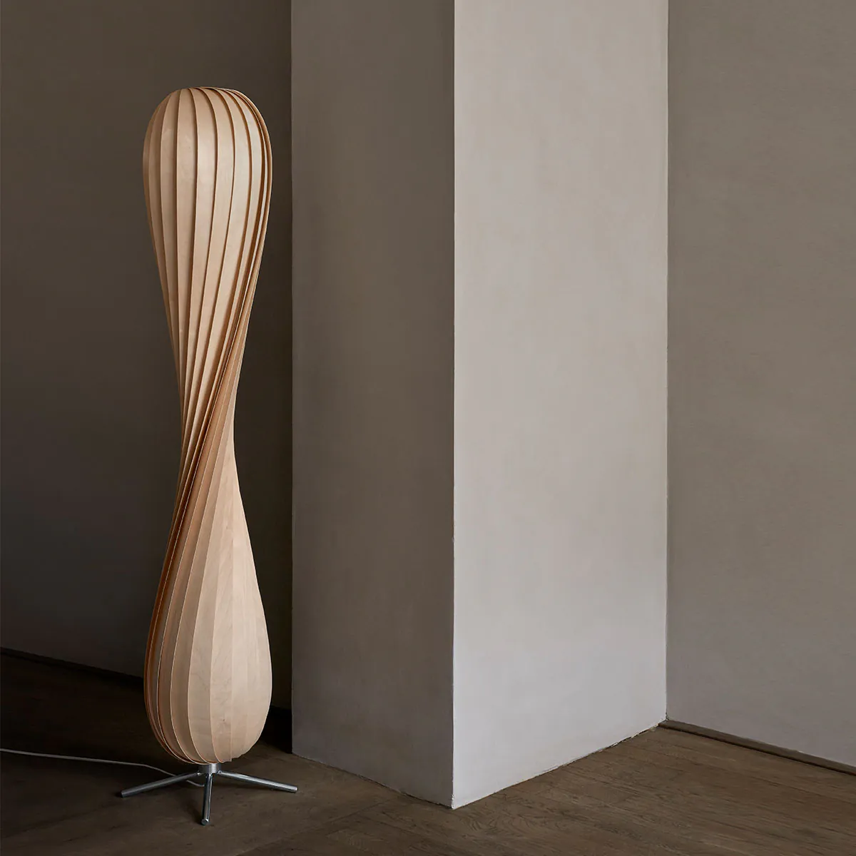 TR7 Stehleuchte, Birke Natur, Ø: 25 cm, H: 117 cm TR7 Stehleuchte, Birke Natur, Ø: 25 cm, H: 148 cm