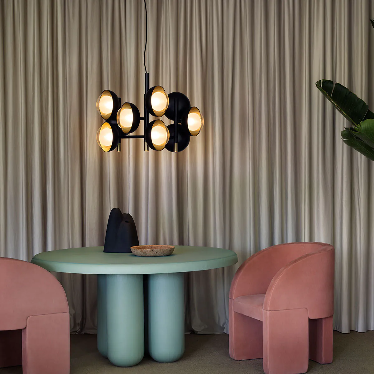 Muse 554.13 Pendelleuchte 13-flammig Ø: 80 cm, Schwarz & Kupfer