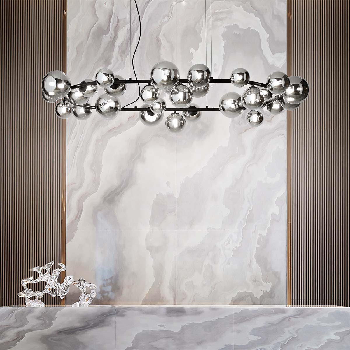 Perlage SP6 Pendelleuchte, H: 52,5 cm, Bernstein, 6-flammig Perlage SP30 Pendelleuchte, L: 143 cm, Rauchglas, 30-flammig