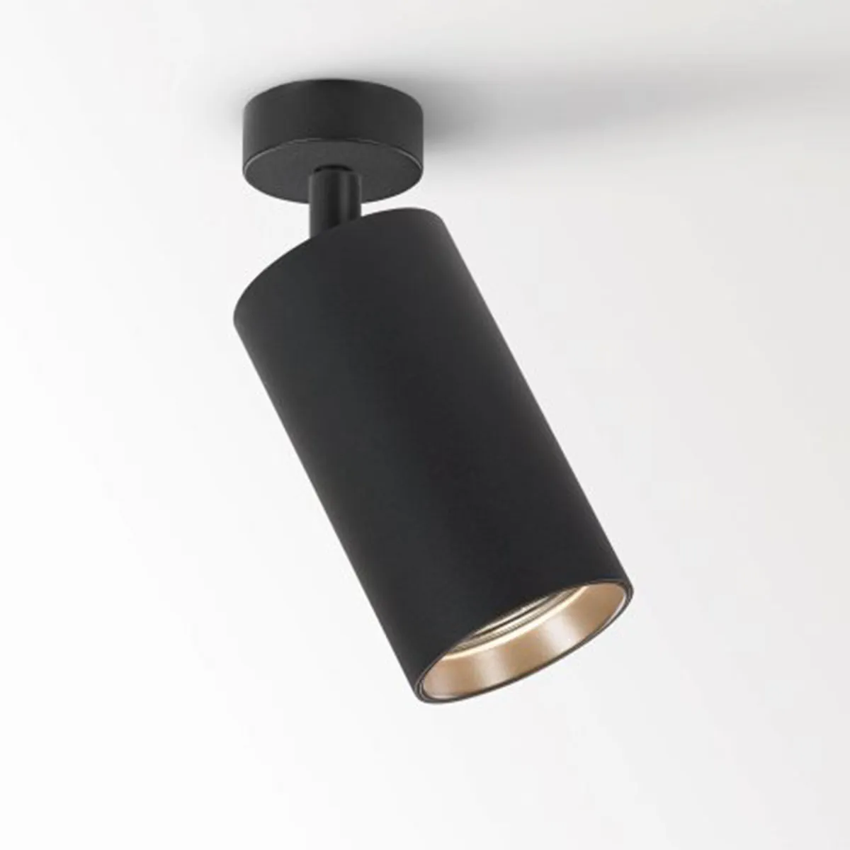 SPY 90 ON 1 92718 DIM1 Aufbaustrahler, Ø: 9 cm, L: 16,5 cm, Schwarz, Extra-Warmweiß 2700K, 18° SPY 90 ON 1 93045 DIM1 Aufbaustrahler, Ø: 9 cm, L: 16,5 cm, Schwarz, Warmweiß 3000K, 45°