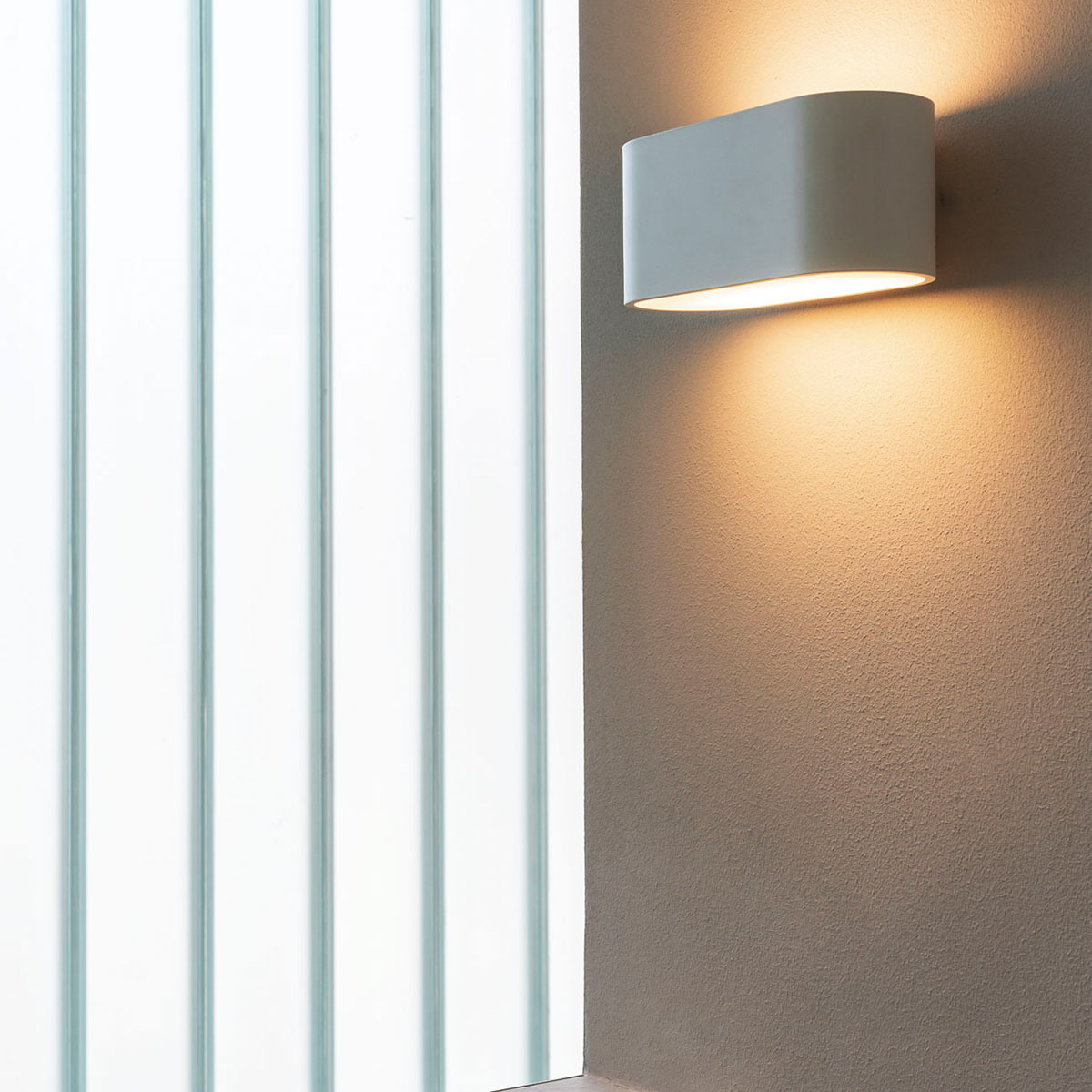 Oval office 7 Wandleuchte, H: 10 cm, B: 23,5 cm, Dunkelbronze, Warmweiß 3000K, Phase Cut