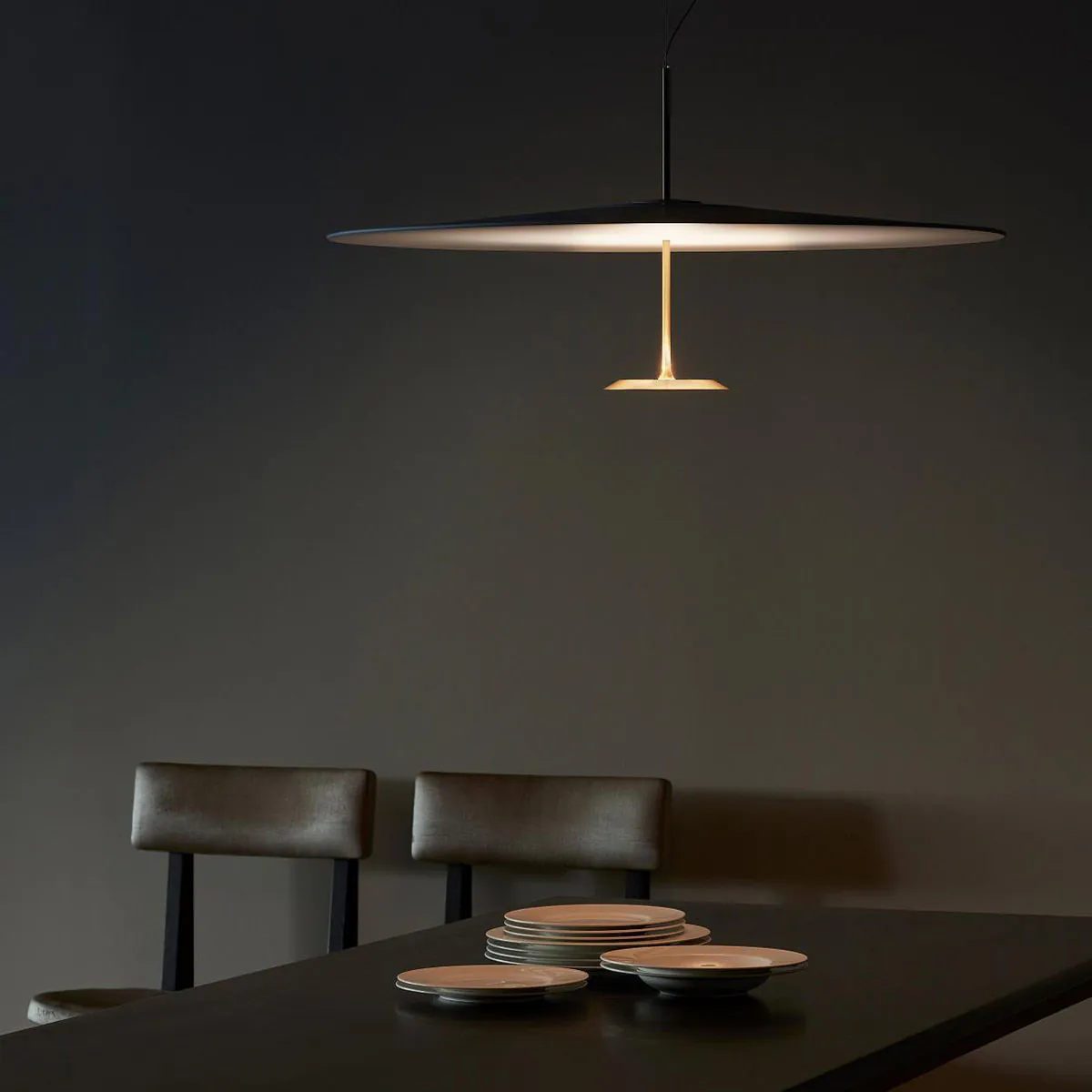 Dot 800 Pendelleuchte, Ø: 80 cm, Messing eloxiert, Extra-Warmweiß 2700K, Phase Cut