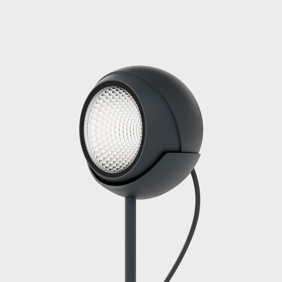 Die Bodenleuchte ist auf einem T-förmigen Zubehör platziert, das den Leuchtenkopf erhöht