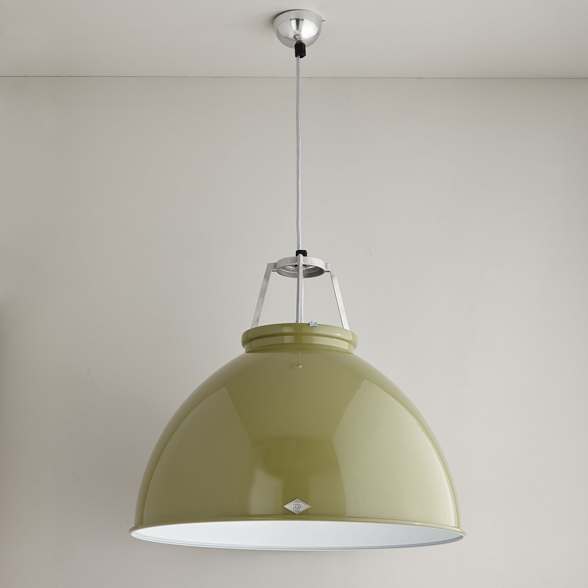 Titan Size 5 Pendelleuchte, Ø: 56 cm, Olivgrün, Innen Weiß