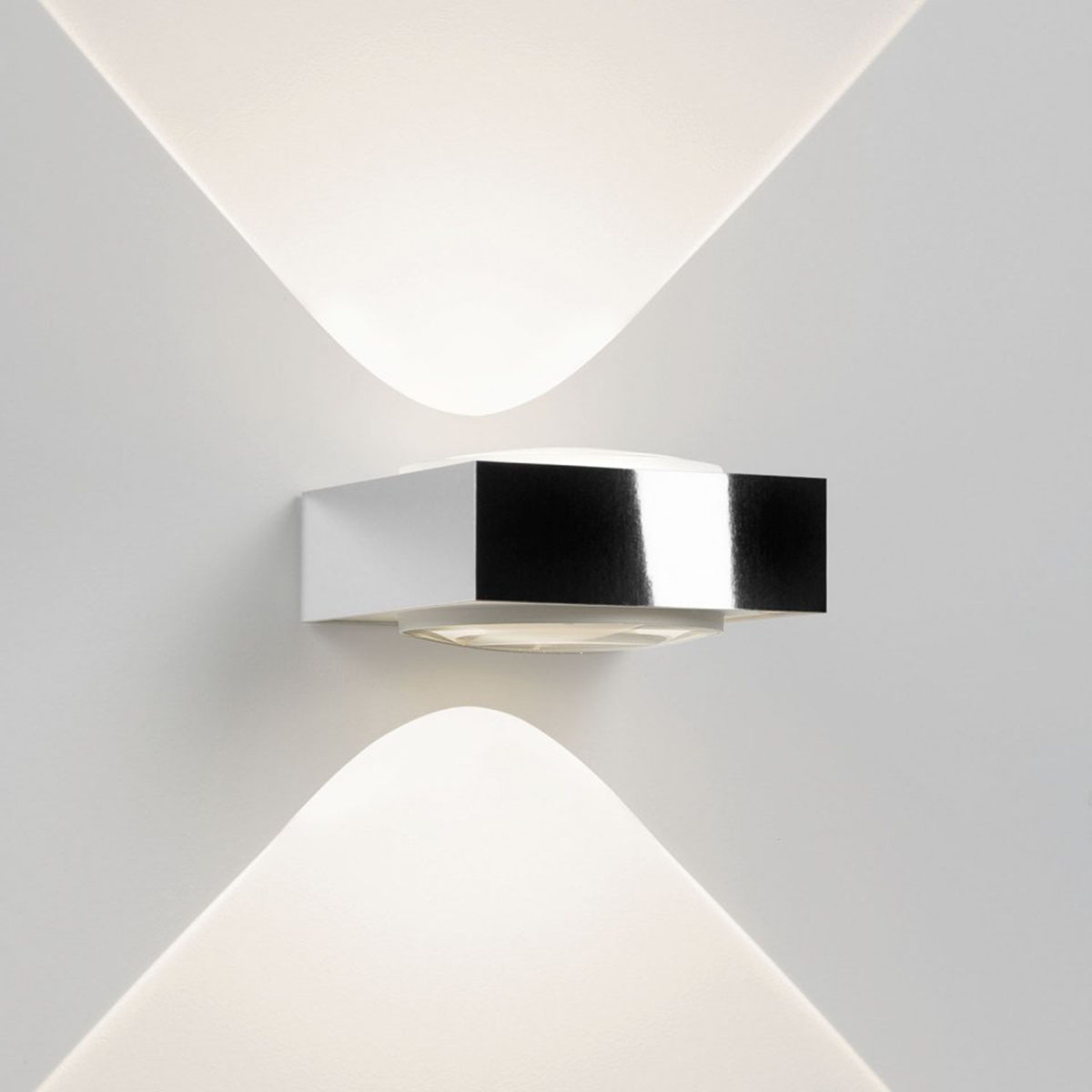 DeltaLight VISION LED WW Wandleuchte, B: 12,6 cm, T: 12,6 cm VISION LED WW Wandleuchte, B: 12,6 cm, T: 12,6 cm, Weiß & Chrom, Warmweiß 3000K – exklusive Designerlampe, zeitloses Design für Schlafzimmer