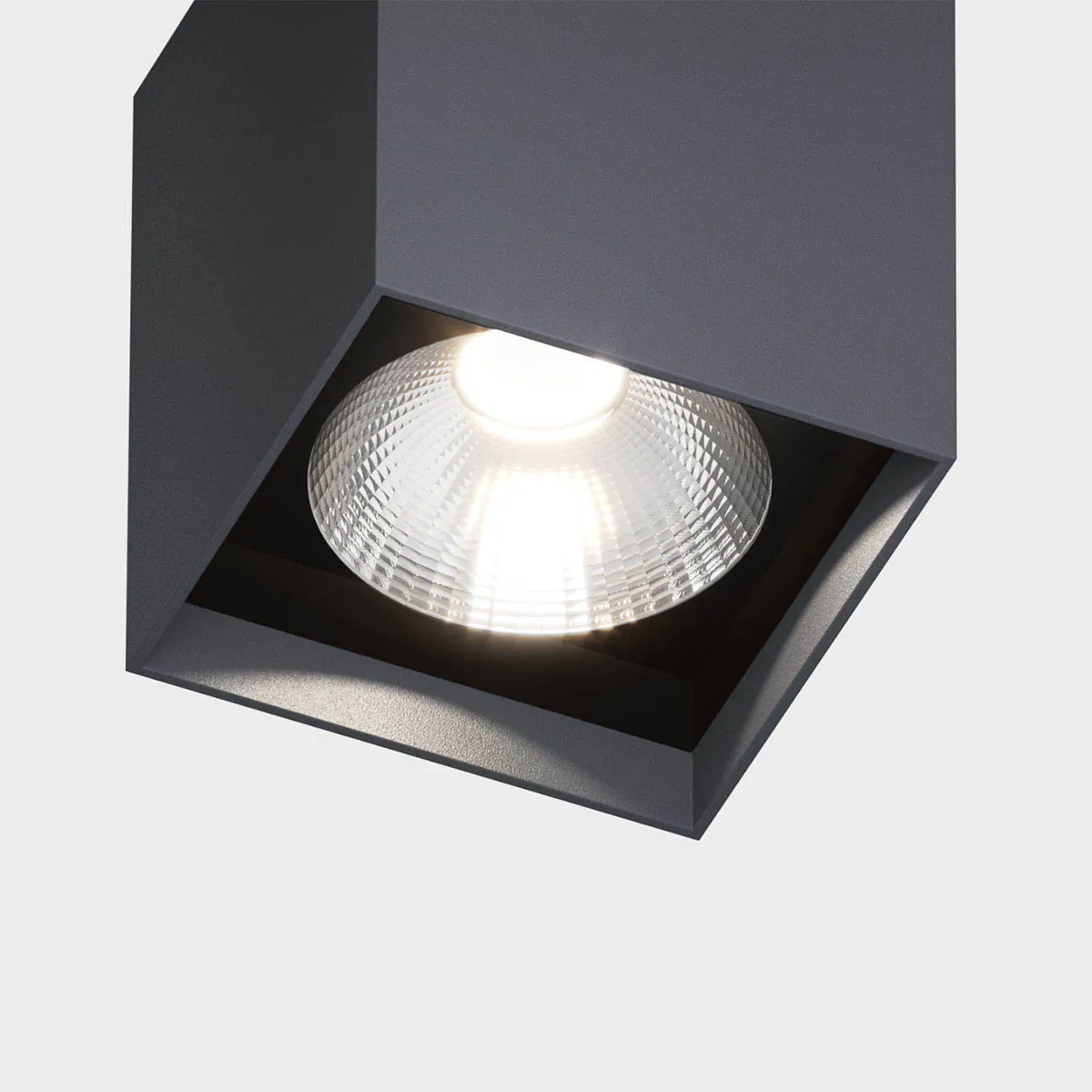 IP44-upS-außen-deckenleuchte-anthrazit-3: Rechteckige Deckenleuchte für außen in der Farbe anthrazit – langlebig für Terrasse