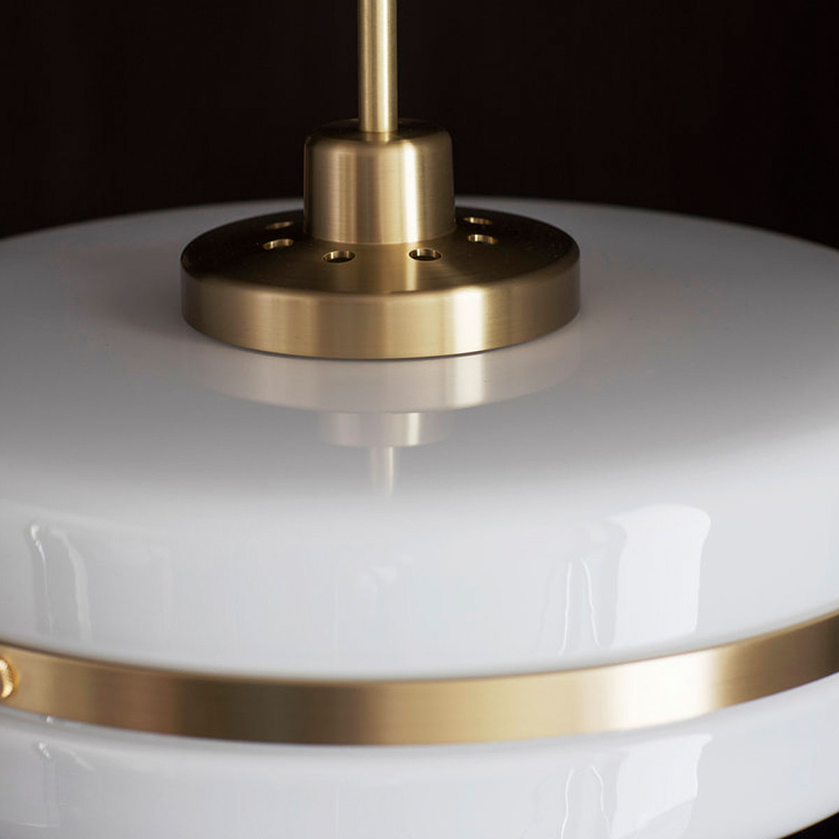 blendfreies Licht: Bert Frank Masina Pendelleuchte, Ø: 36 cm – gefertigt aus gebürstetes Messing und Stahl und Glas, traditionell gefertigt