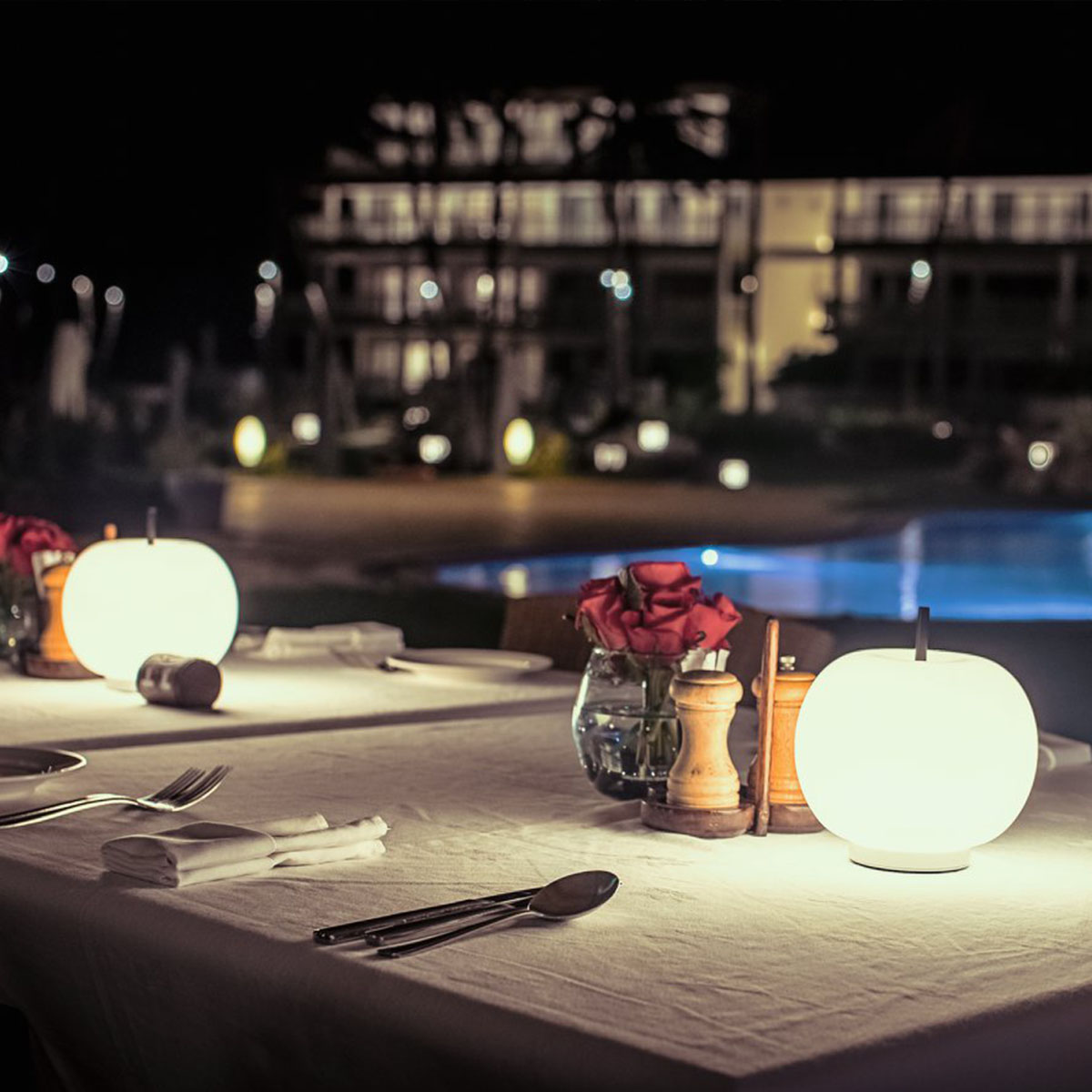 Kushi 16 Mobile Akku Tischleuchte, Ø: 16 cm, H: 17 cm, Schwarz Kushi 16 Mobile Akku Tischleuchte, Ø: 16 cm, H: 17 cm, Kupfer