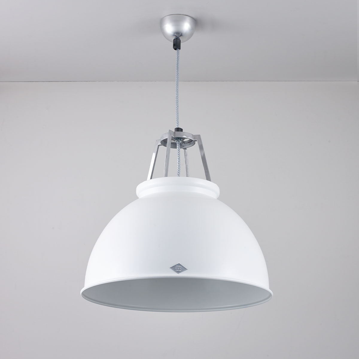 Titan Size 3 Pendelleuchte, Ø: 45,5 cm, Kittgrau, Innen Weiß