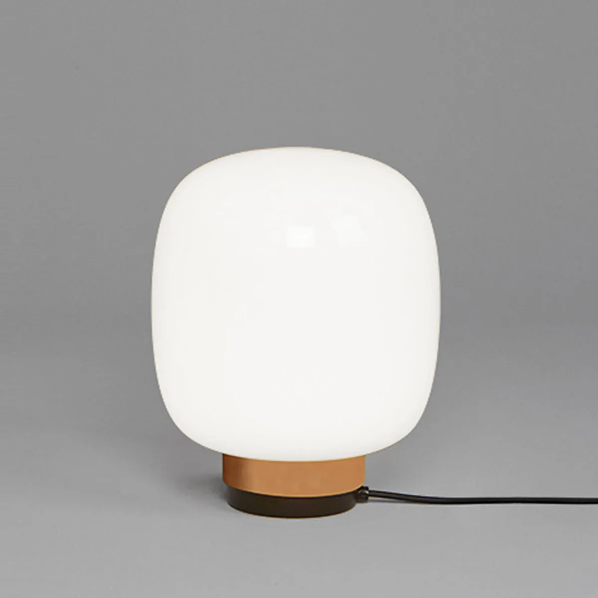 Legier 557.32 Tischleuchte, Schwarz & Kupfer, Opalglas