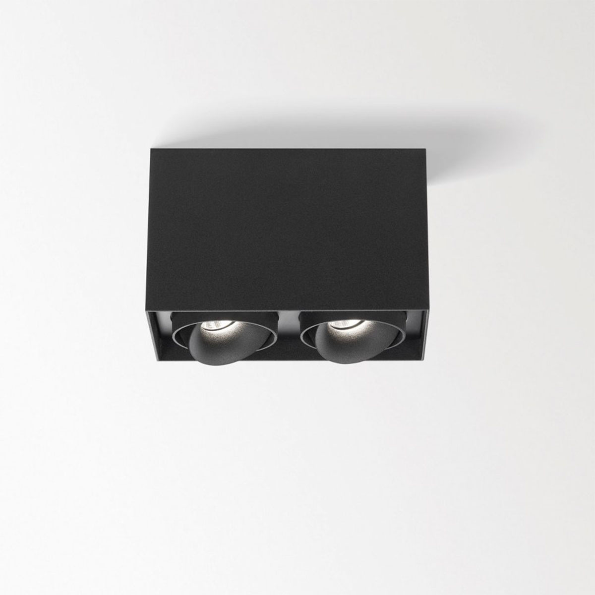 MINIGRID 67 ON 245 92718 DIM8 Aufbaustrahler, L: 15,4 cm, B: 8,2 cm, Schwarz, Extra-Warmweiß 2700K, 18° MINIGRID 67 ON 245 93037 DIM8 Aufbaustrahler, L: 15,4 cm, B: 8,2 cm, Schwarz, Warmweiß 3000K, 37°