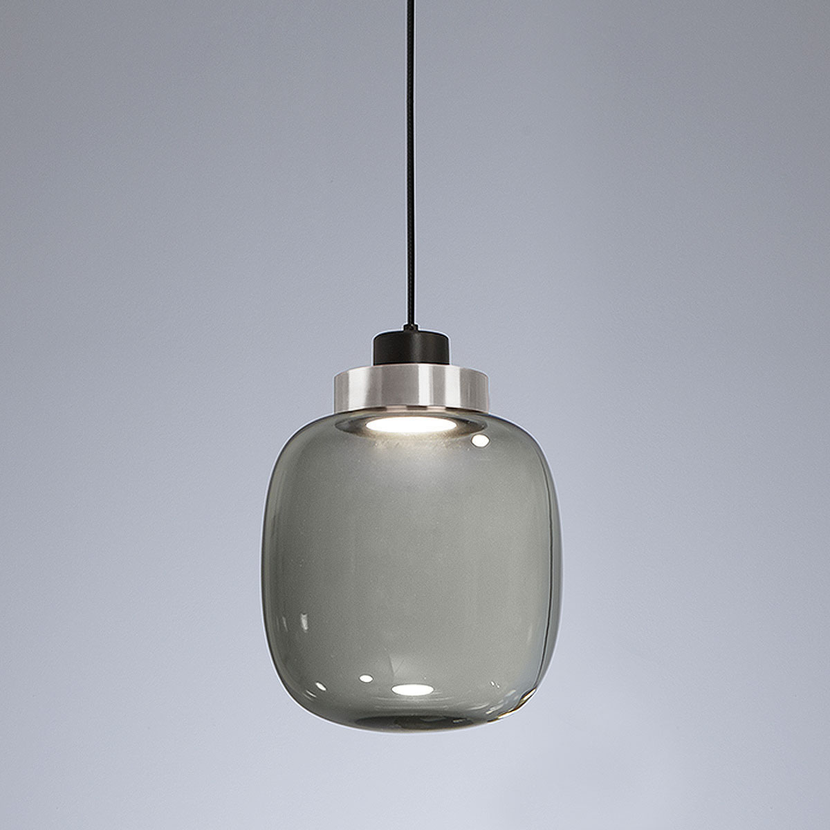 Legier 557.22 Pendelleuchte, Schwarz & Hellgrau, Rauchglas