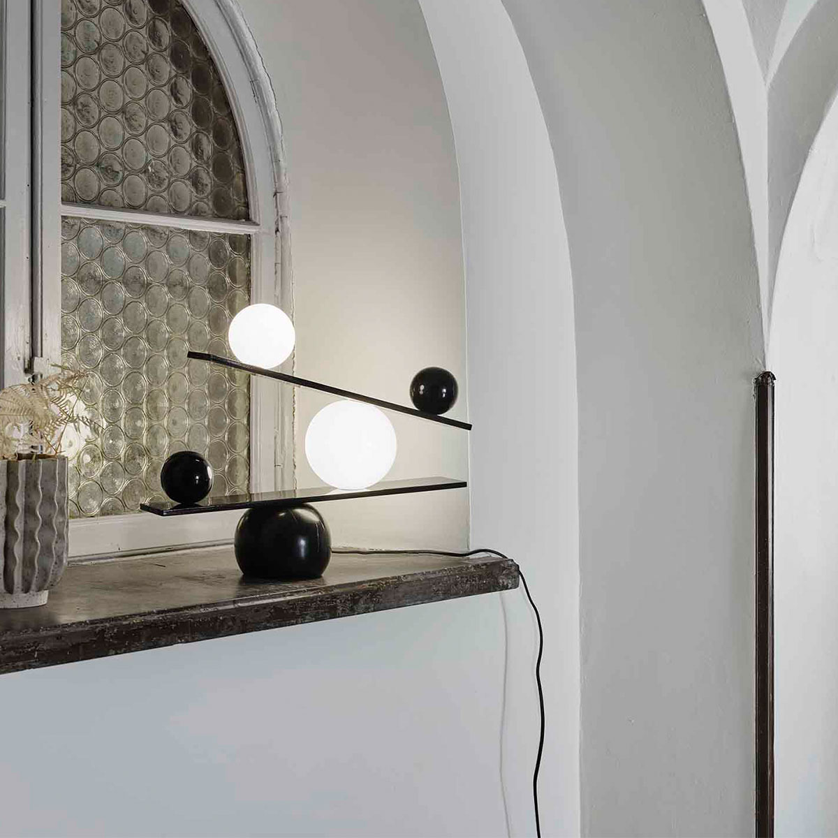 Balance Tischleuchte schwarz - Ausstellungsstück