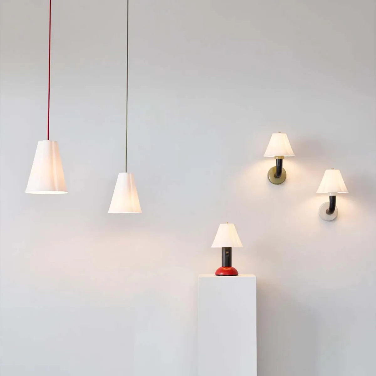 Original BTC Blossom Size 2 Pendelleuchte Kabel rot Ø: 20,5 cm