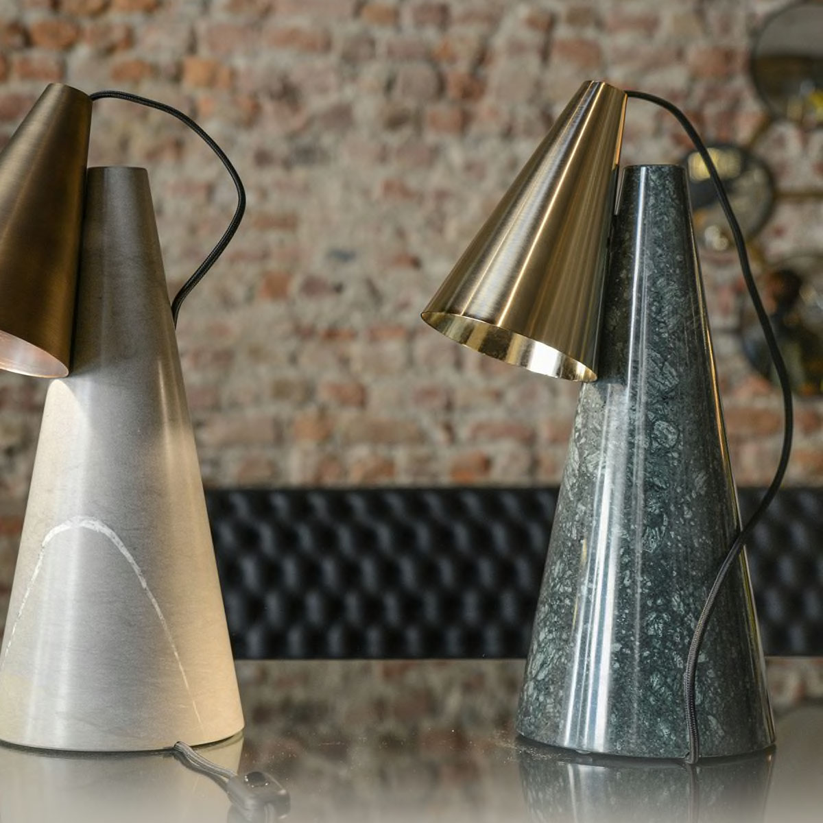 ed038, Tischleuchte, Guatemala Marmor Grün / Messing - Ausstellungsstück ed038, Tischleuchte, Guatemala Marmor Grün / Messing - Ausstellungsstück